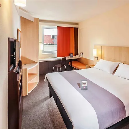Ibis Wenceslas Square Hotell 3*