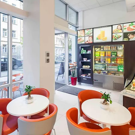 Ibis Wenceslas Square Hotell 3*