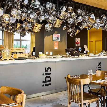 Ibis Wenceslas Square 3*