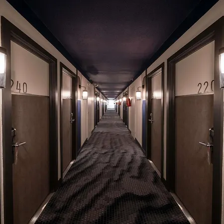 Ibis Wenceslas Square Hotel 3*