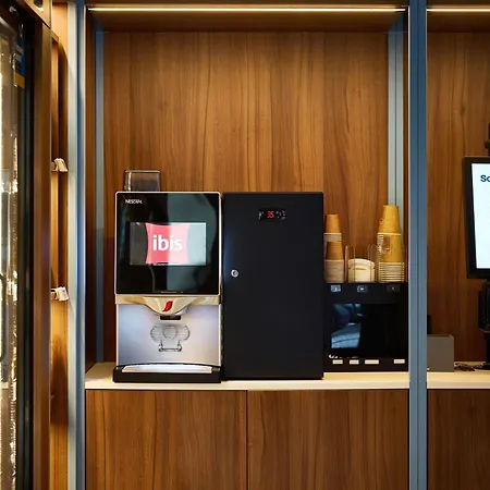 Ibis Wenceslas Square Hotel 3*