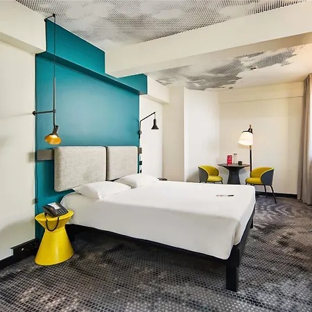 Ibis Wenceslas Square Hotel 3*