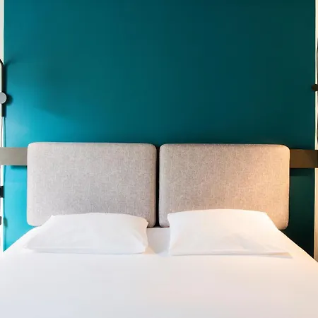 Ibis Wenceslas Square Hotel 3*