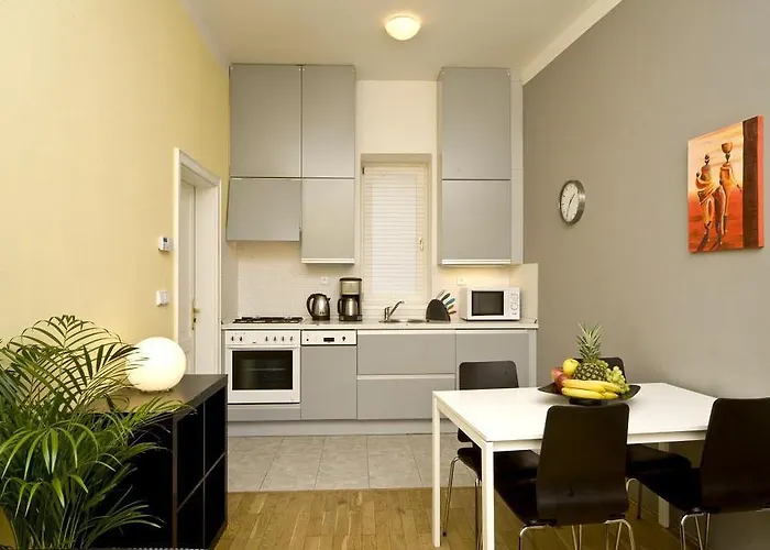 Ibis Wenceslas Square Hotel 3*