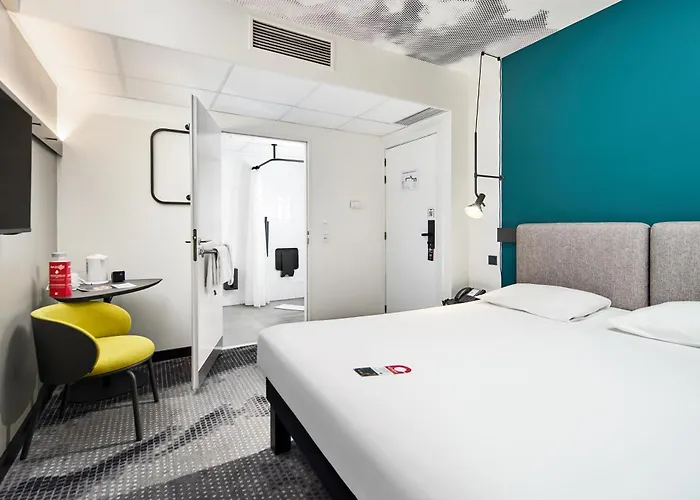 Ibis Wenceslas Square Hotel 3*