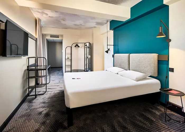 Ibis Wenceslas Square 3*