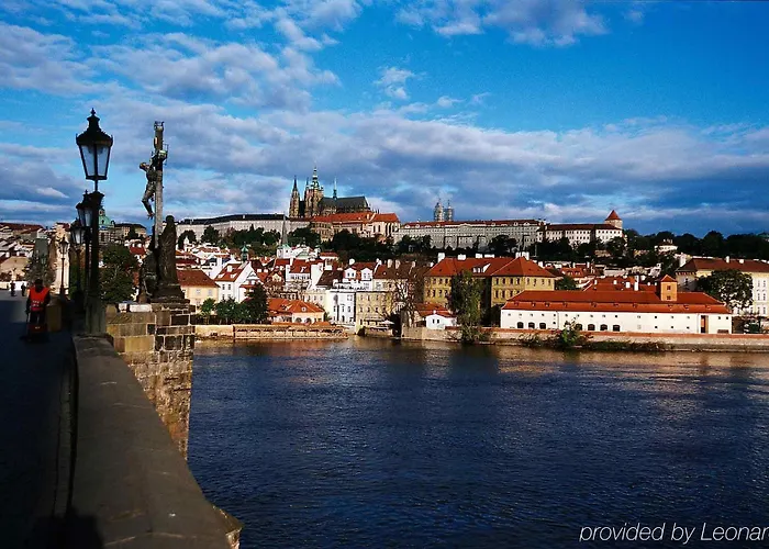 Ibis Wenceslas Square Hotel 3*
