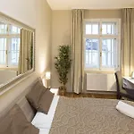 Ibis Wenceslas Square Hotel 3*