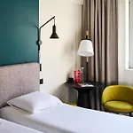 Ibis Wenceslas Square Hotel 3*