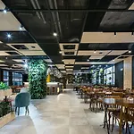 Ibis Wenceslas Square 3*