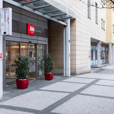 Ibis Wenceslas Square 3*