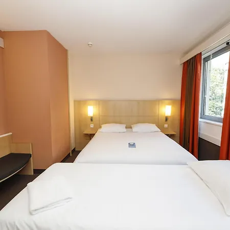 Ibis Wenceslas Square 3* Prague