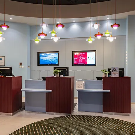 Ibis Wenceslas Square Hotell 3*