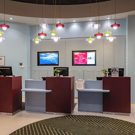 Ibis Wenceslas Square Hotel 3*