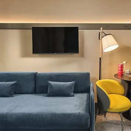 Ibis Wenceslas Square Hotel 3*