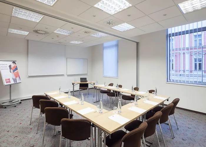 Ibis Wenceslas Square Hotel 3*