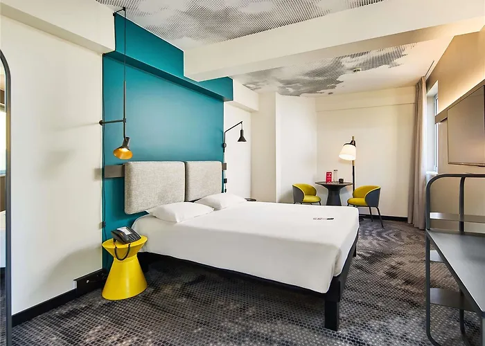 Ibis Wenceslas Square 3*