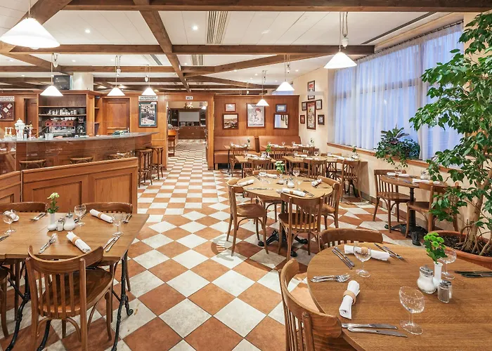 Ibis Wenceslas Square Hotel 3*